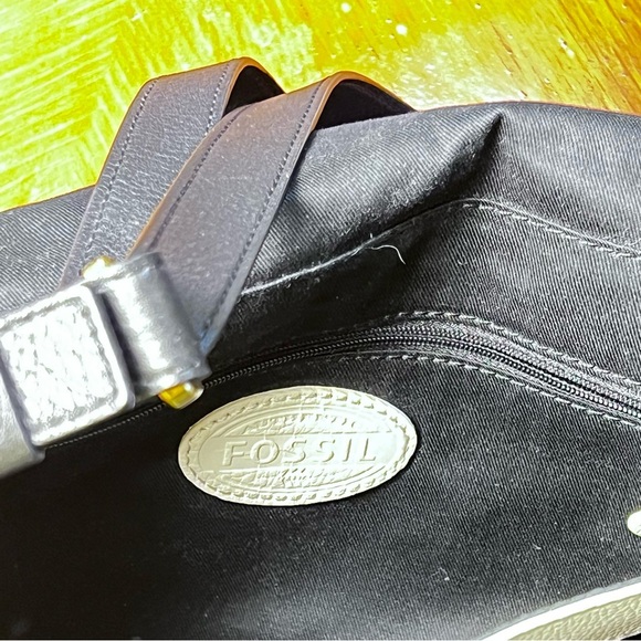 Fossil Preston Shoulder Bag in Ivory & Black Career Preppy Classy Closet Staple - Picture 4 of 15